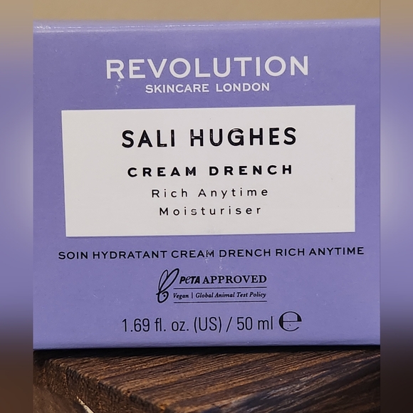 REVOLUTION SALI HUGHES CREAM DRENCH MOISTURISER, NIB - Picture 2 of 5